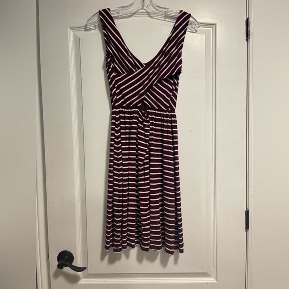 Crossed back Red summer dress - Picture 3 of 7